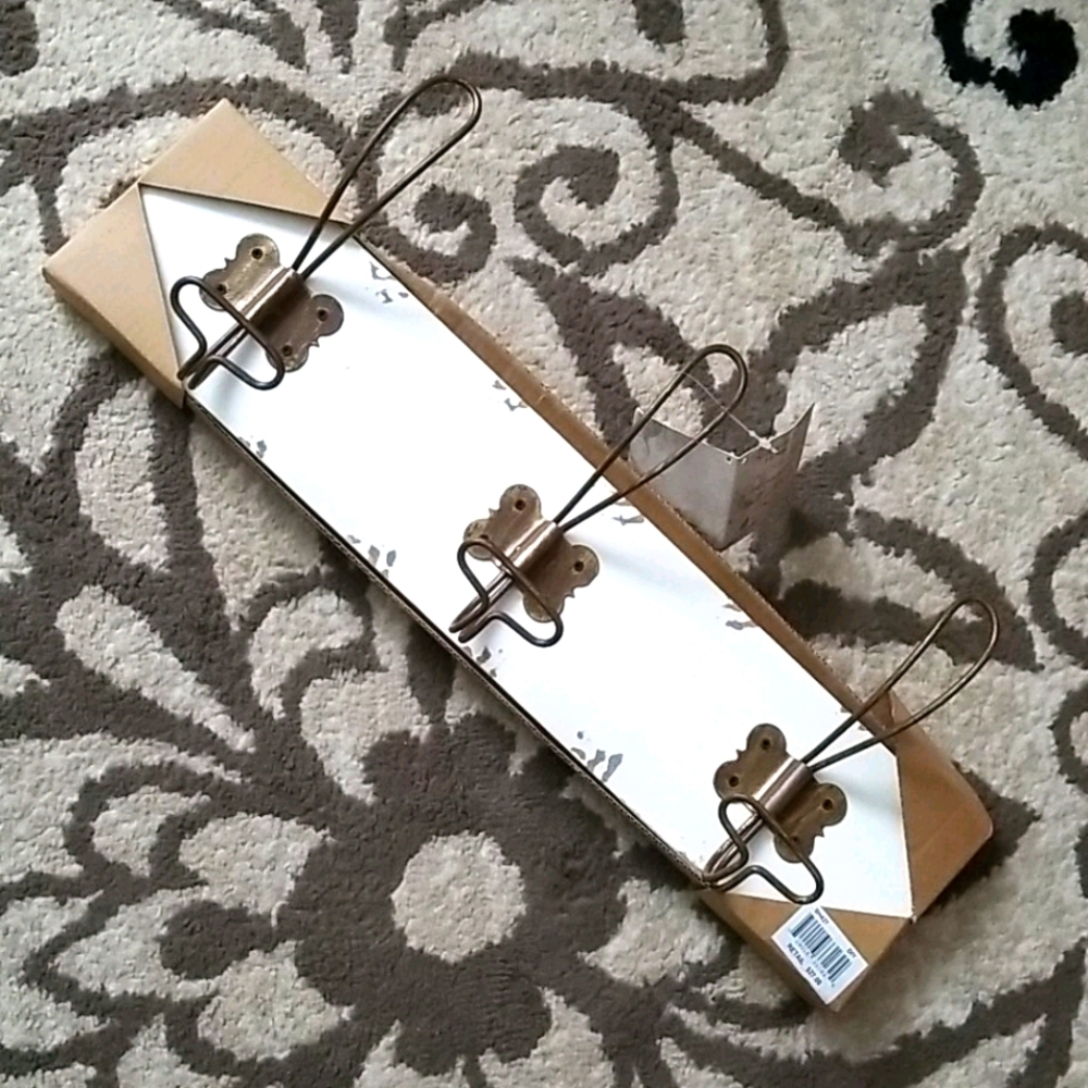 Decorative wall hook